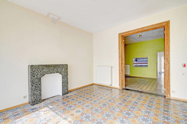 7654462_76932904.jpg